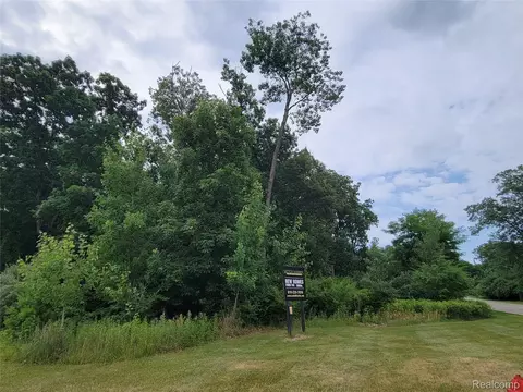 lot15 Wyndam Ln, Hamburg, MI 48116