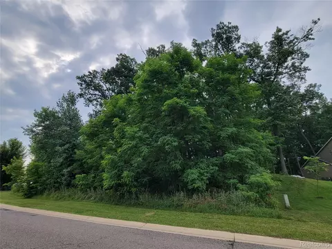 lot55 Wyndam Ln, Hamburg, MI 48116