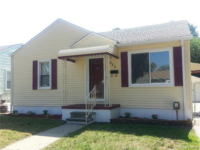 992 E Brickley Ave, Hazel Park, MI 48030 photo 1