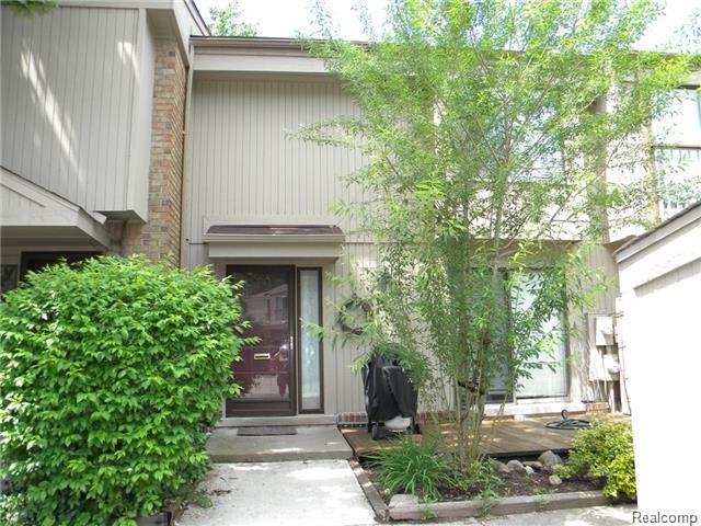 1447 Oakbrook, Rochester, MI 48307 photo 1