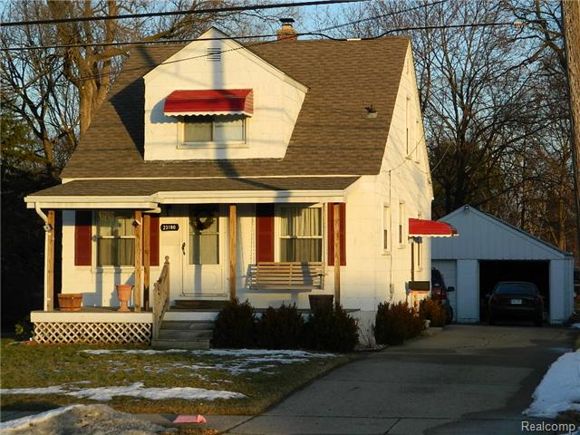 23180 Eureka Ave, Warren, MI 48091 photo 1