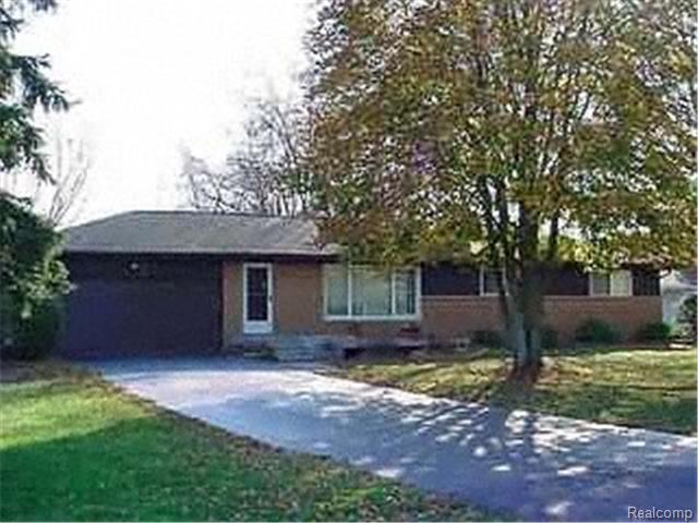 212 Booth Rd, Troy, MI 48085 photo 1