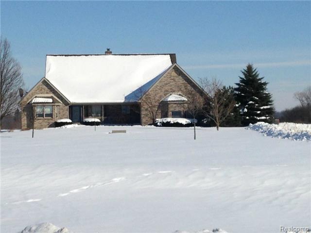 2435 Wadhams Rd, Saint Clair, MI 48079 photo 1