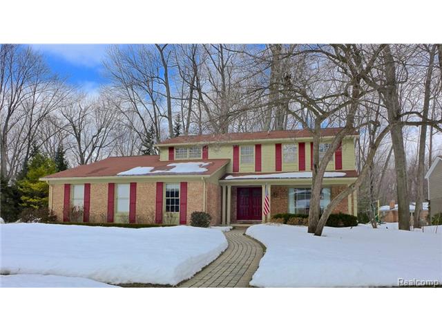 2392 Hampton Ln, Troy, MI 48084 photo 1