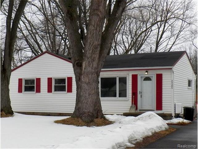39306 Chase St, Romulus, MI 48174 photo 1