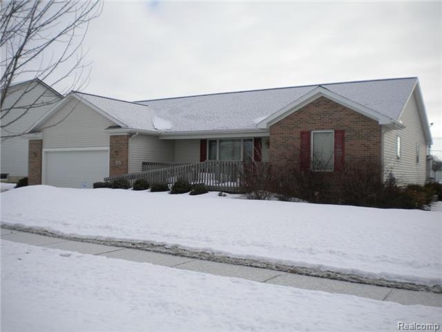 404 Whitetail Rdg, Tecumseh, MI 49286 photo 1