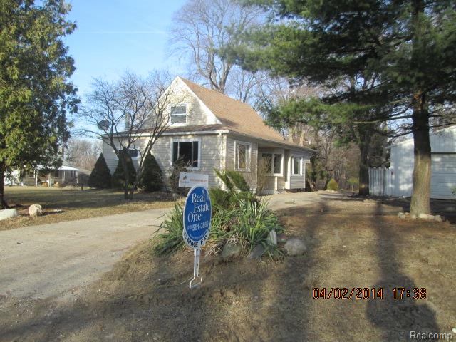 11563 Olive St, Romulus, MI 48174 photo 1