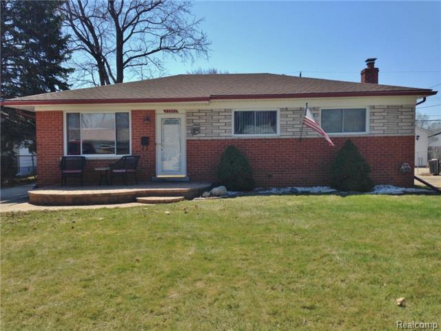 22950 Socia St, Saint Clair Shores, MI 48082 photo 1