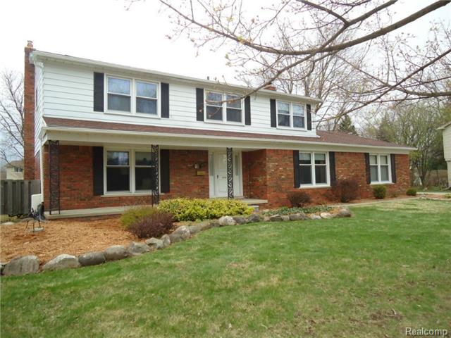 3834 Ledge Dr, Troy, MI 48084 photo 1
