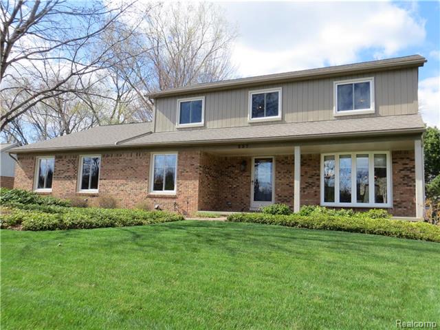 237 Eckford Dr, Troy, MI 48085 photo 1