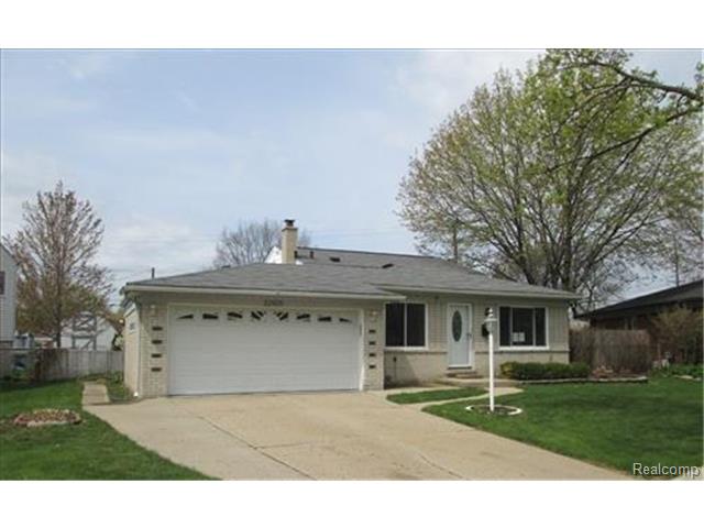 32905 Beechwood Dr, Warren, MI 48088 photo 1