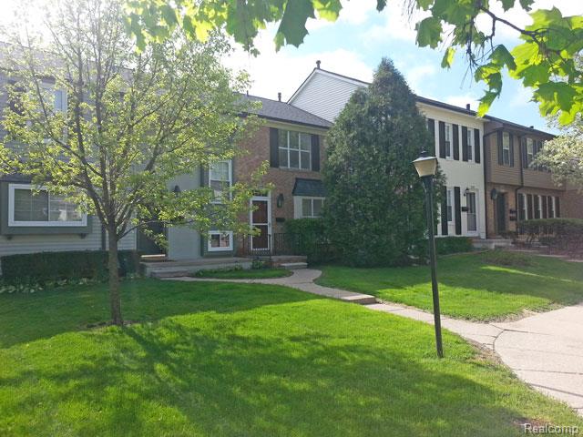 3240 Bolgos Cir, Ann Arbor, MI 48105 photo 1
