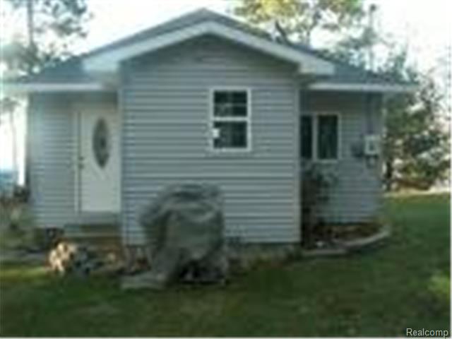 200 Robbins Ave, Roscommon, MI 48653 photo 1