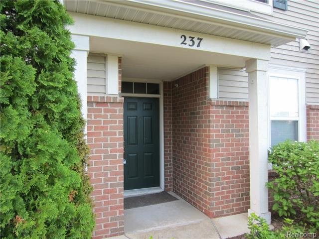 237 Wright St, Wixom, MI 48393 photo 1