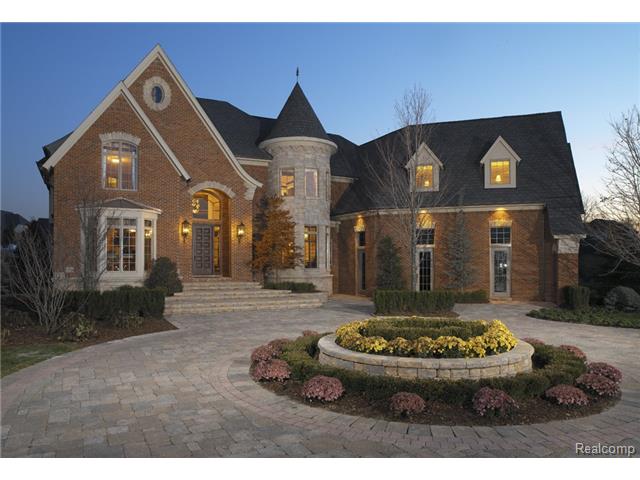 5489 Whitehall Blvd, Rochester, MI 48306 photo 1