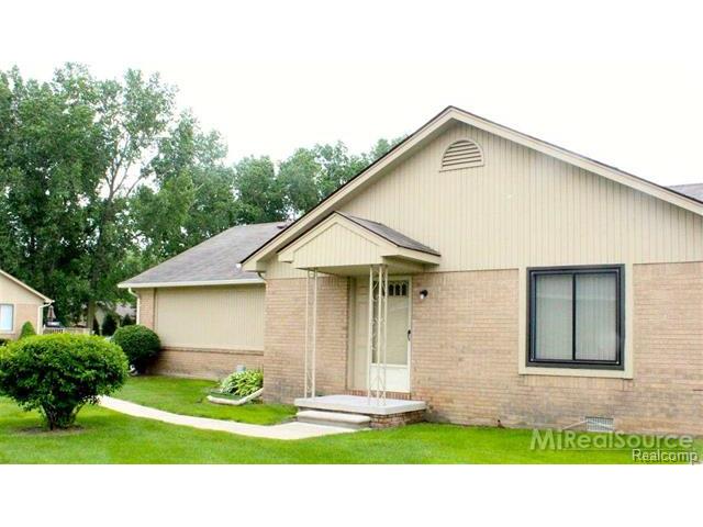 19239 Angela Ct, Roseville, MI 48066 photo 1
