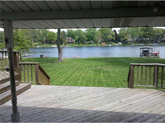 3189 Adele, Commerce Township, MI 48382 photo 1