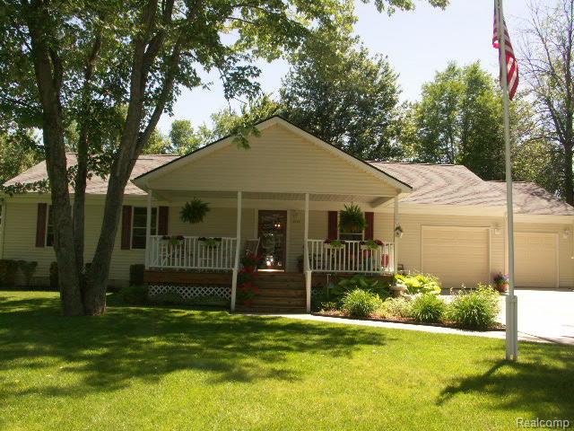 4039 Tarabrook Ln, Port Huron, MI 48060 photo 1