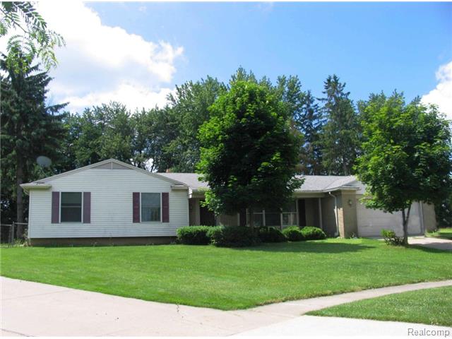 321 E Salem Ct, Davison, MI 48423 photo 1