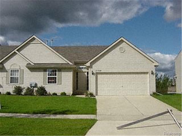 31754 Augusta Dr, Romulus, MI 48174 photo 1