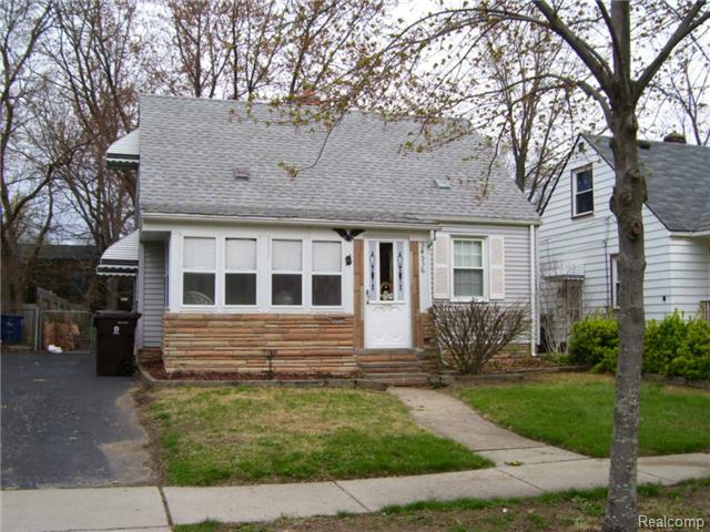 34536 Chestnut St, Wayne, MI 48184 photo 1