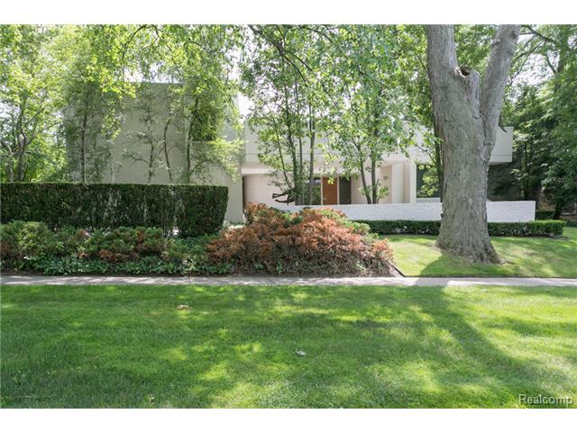 745 W Maple Rd, Birmingham, MI 48009 photo 1