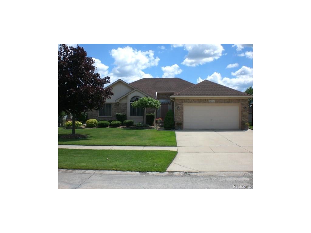 50834 Cambridge Dr, Macomb, MI 48044 photo 1