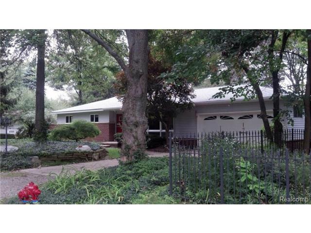 2781 Pine Heights Dr, West Bloomfield, MI 48324 photo 1