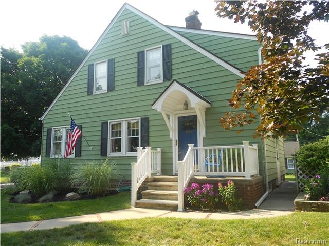 34605 Chestnut St, Wayne, MI 48184 photo 1