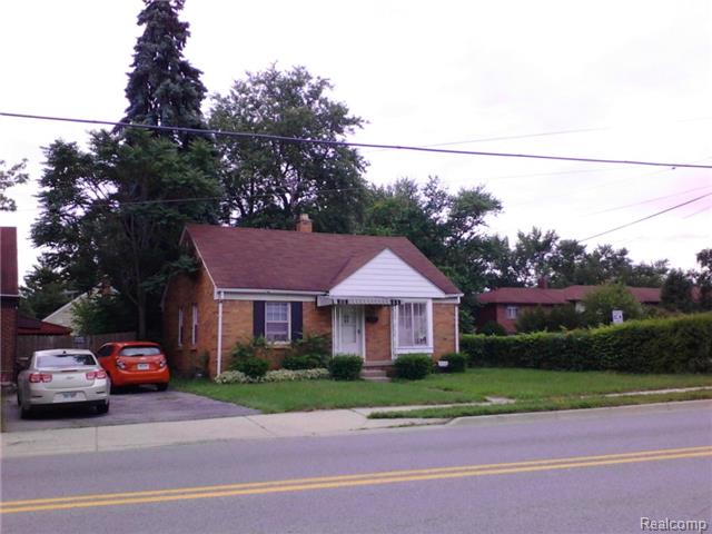 1131 Voorheis St, Pontiac, MI 48341 photo 1