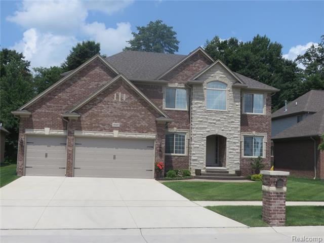 19187 Thornberry Dr, Macomb, MI 48042 photo 1