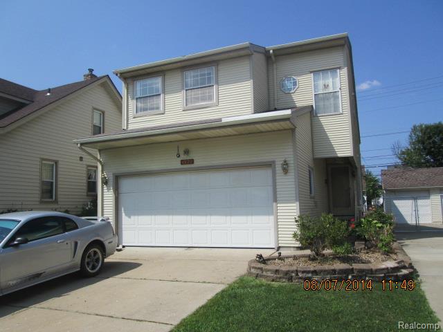 4829 Curtis St, Dearborn, MI 48126 photo 1