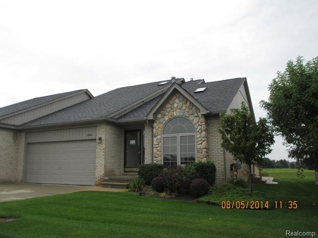 15974 E View Dr, Macomb, MI 48044 photo 1