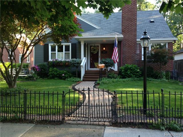 2167 Manchester Rd, Birmingham, MI 48009 photo 1