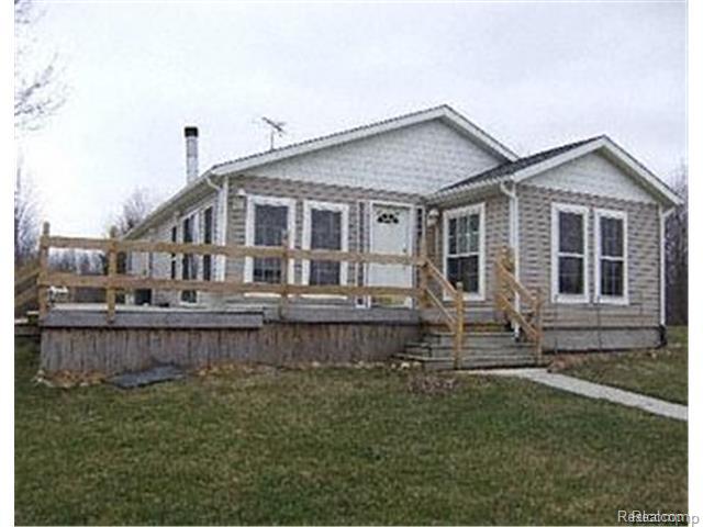 8615 Cribbins Rd, Jeddo, MI 48032 photo 1