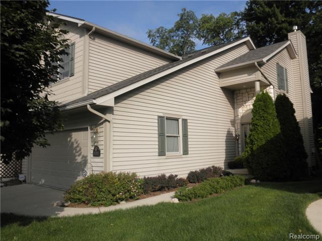 198 Stratford Ln, Lake Orion, MI 48360 photo 1