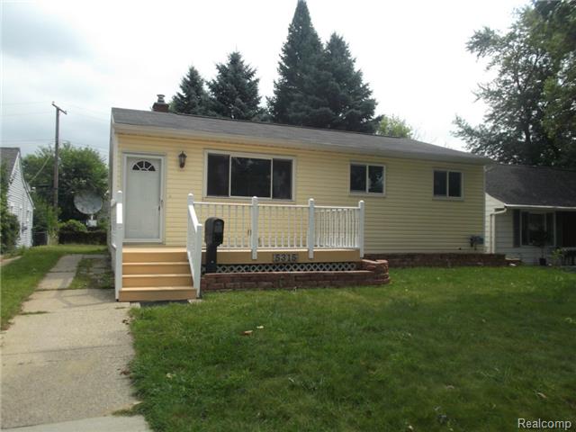 5315 Williams St, Wayne, MI 48184 photo 1