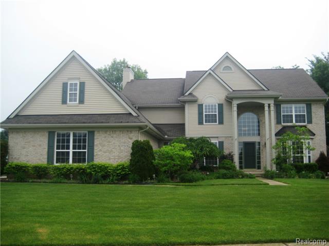 753 Akehurst Ln, White Lake, MI 48386 photo 1