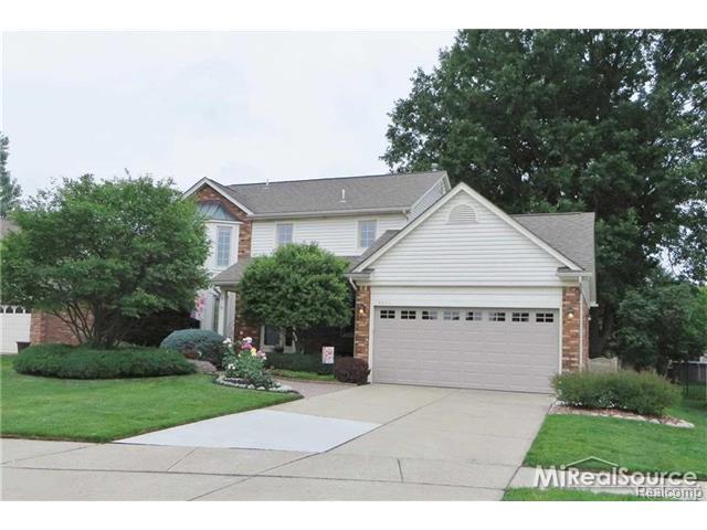 44091 Highgate Dr, Clinton Township, MI 48038 photo 1