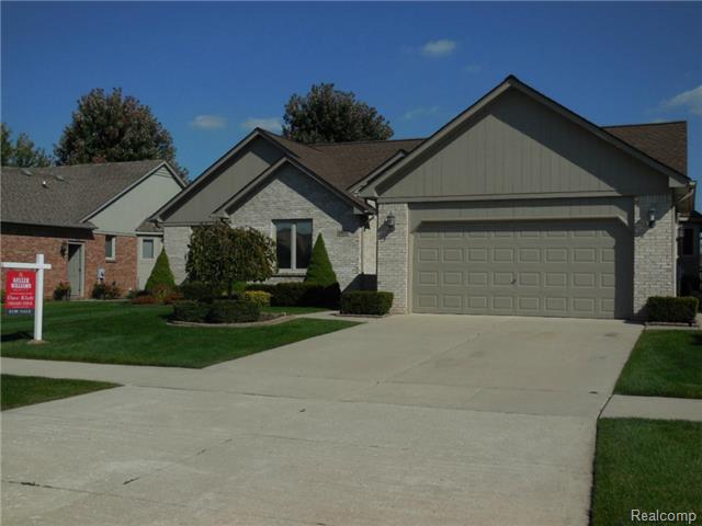48050 Beacon Square Dr, Macomb, MI 48044 photo 1