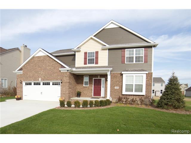 1213 Douglas Fir Dr, Howell, MI 48843 photo 1