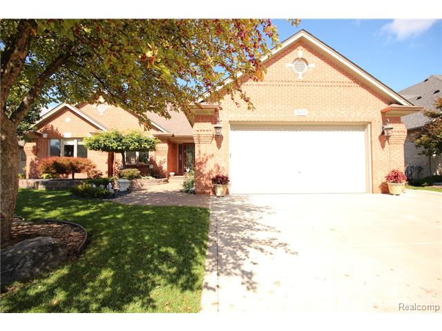 16193 Nathan Dr, Macomb, MI 48044 photo 1