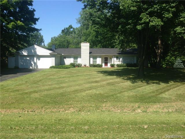 1132 Portsmouth Rd, Rochester, MI 48309 photo 1