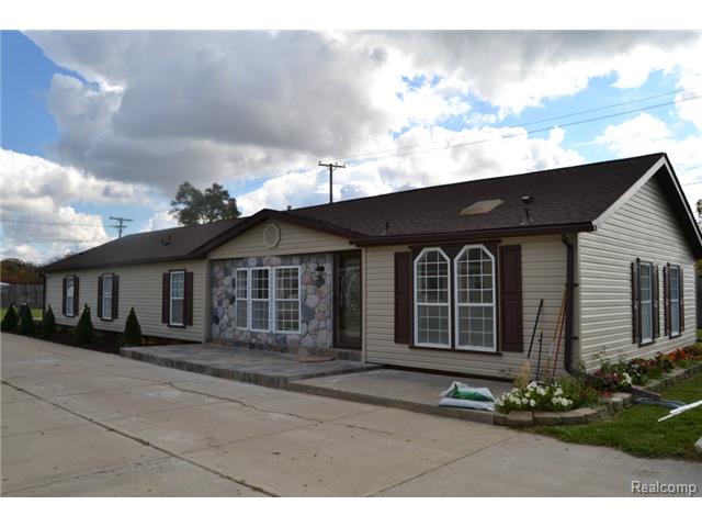 4681 Artley St, Canton, MI 48188 photo 1