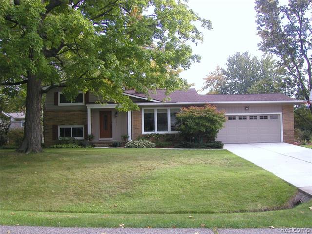 32417 Hearthstone Rd, Farmington, MI 48334 photo 1