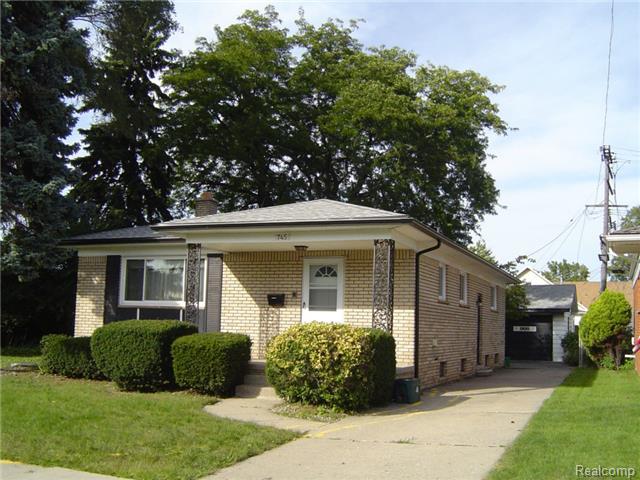 17452 Hanover Ave, Allen Park, MI 48101 photo 1