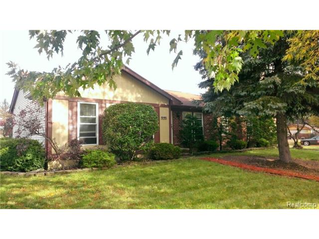 1493 Heritage Dr, Canton, MI 48188 photo 1