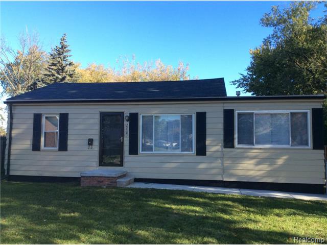 22505 Gordon Rd, Saint Clair Shores, MI 48081 photo 1