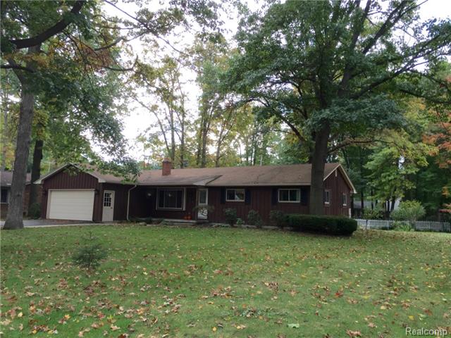 2115 Clinton Ave, Saint Clair, MI 48079 photo 1