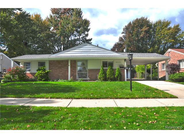 30101 Manhattan St, Saint Clair Shores, MI 48082 photo 1